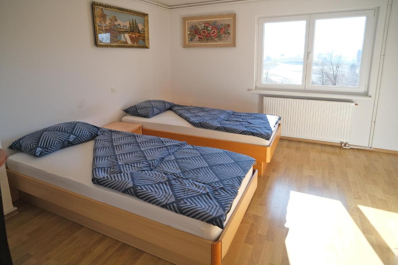 Sostanj Velenje Ravne Sobe Rooms Vrtacnik D O O المظهر الخارجي الصورة