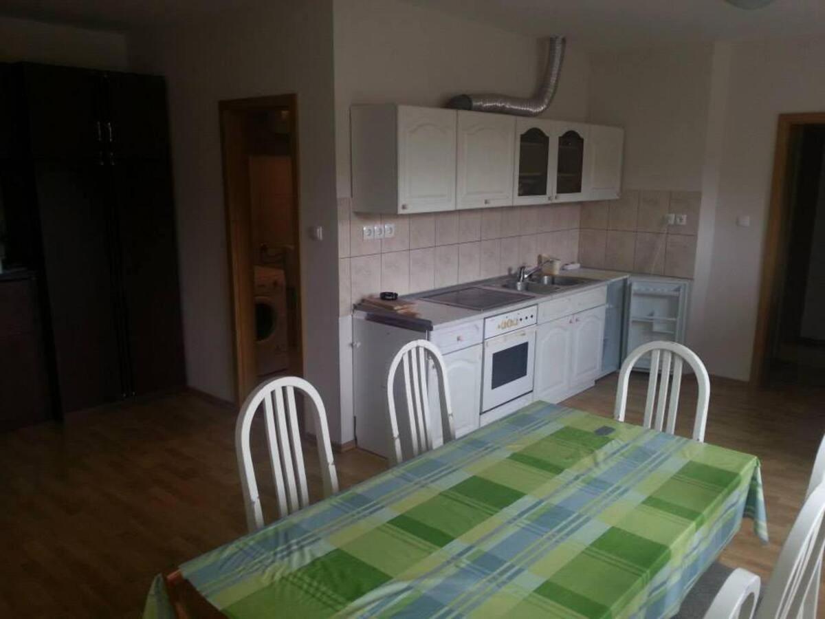Sostanj Velenje Ravne Sobe Rooms Vrtacnik D O O المظهر الخارجي الصورة