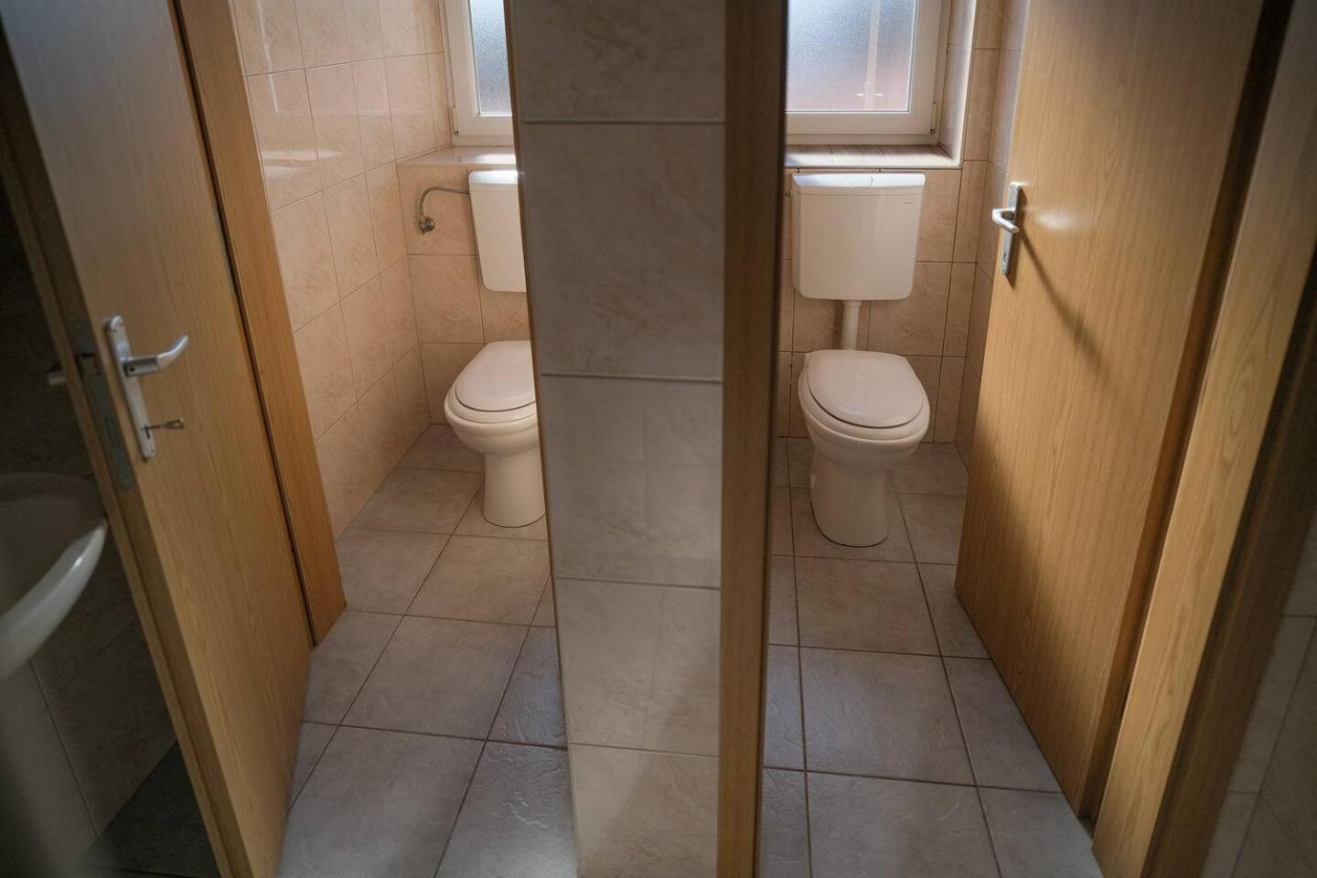 Sostanj Velenje Ravne Sobe Rooms Vrtacnik D O O المظهر الخارجي الصورة